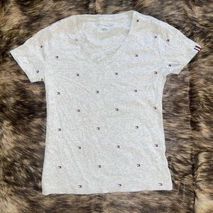 Tommy Hilfiger Grey Logo V-Neck T-Shirt Small